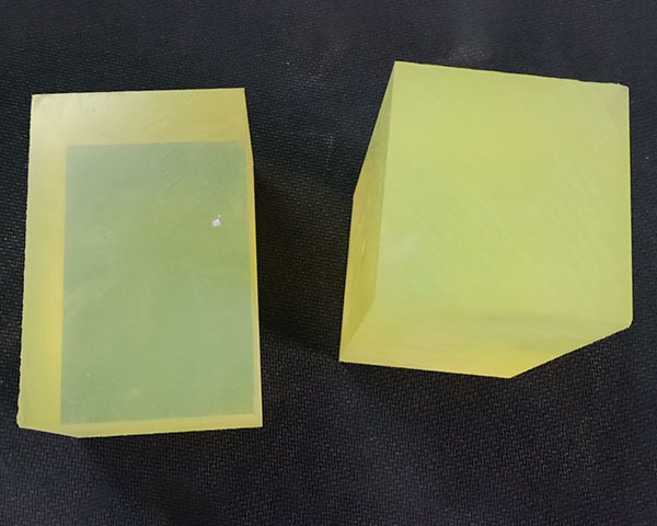 Usinagem de placas de poliuretano antiestáticas