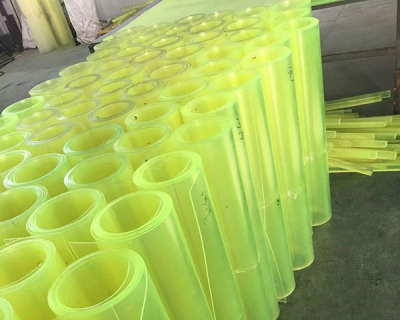 Processamento de placas de poliuretano antiestáticas